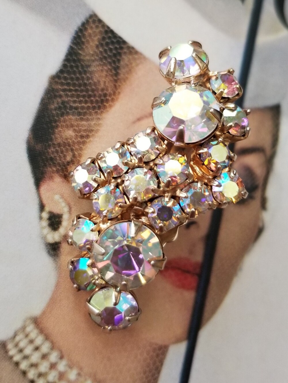 ❗Vintage 50s Aurora Borealis Iridescent Earring❗